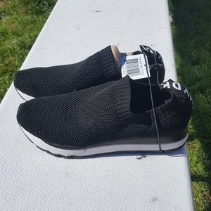 dkny jerri slip on snea